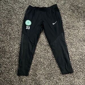 Nike Black Sweatpants with Tapered Fit